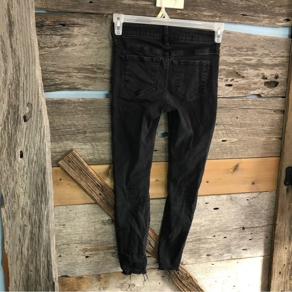 OLD Navy Size 0 Black Rockstar Super Skinny Ankle Jeans - Picture 3 of 5